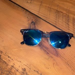 Club master Ray bans blue lenses, reposhing, very mild scratches on the lenses